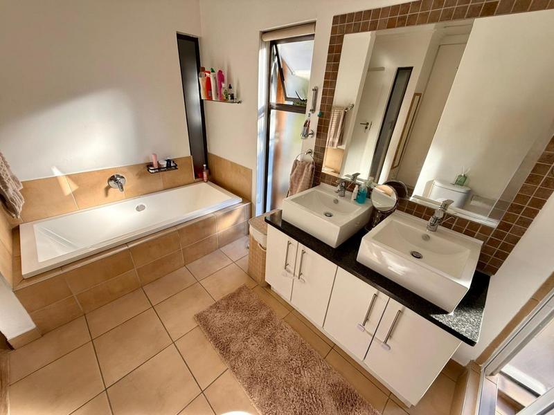 3 Bedroom Property for Sale in Fourways Gauteng