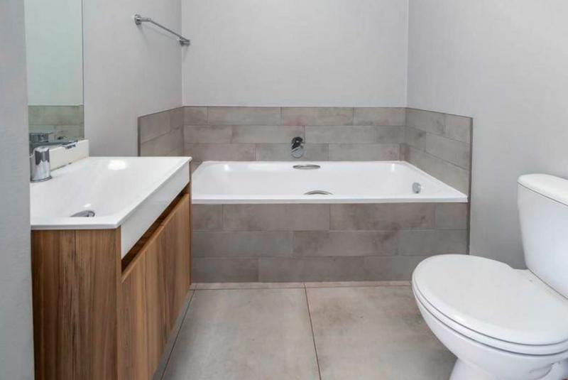 1 Bedroom Property for Sale in Shere Gauteng