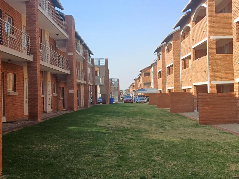2 Bedroom Property for Sale in Stone Ridge Gauteng