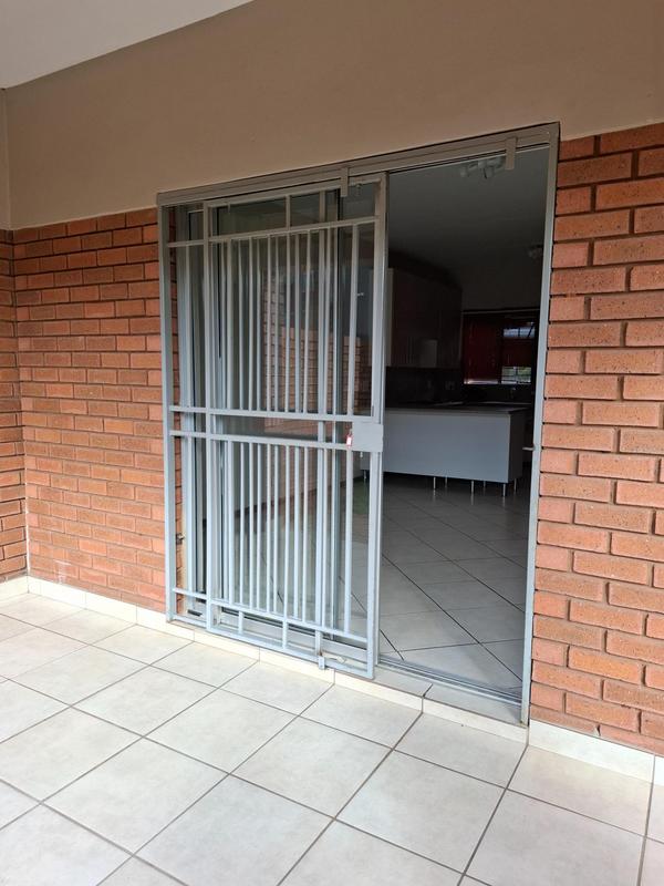 2 Bedroom Property for Sale in Stone Ridge Gauteng