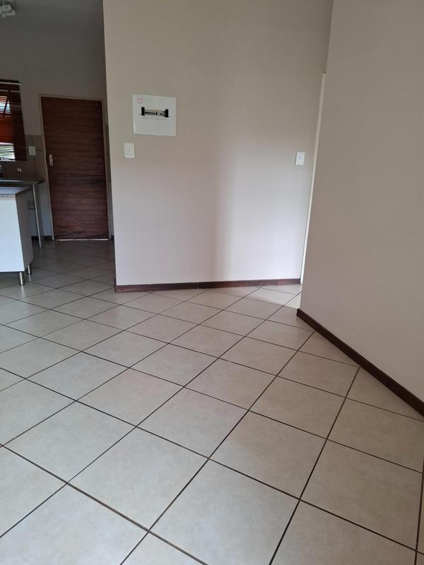 2 Bedroom Property for Sale in Stone Ridge Gauteng