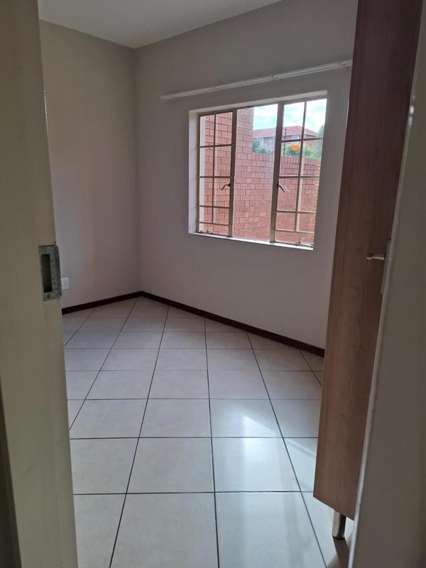 2 Bedroom Property for Sale in Stone Ridge Gauteng