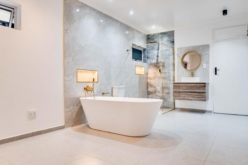 4 Bedroom Property for Sale in Glen Marais Gauteng