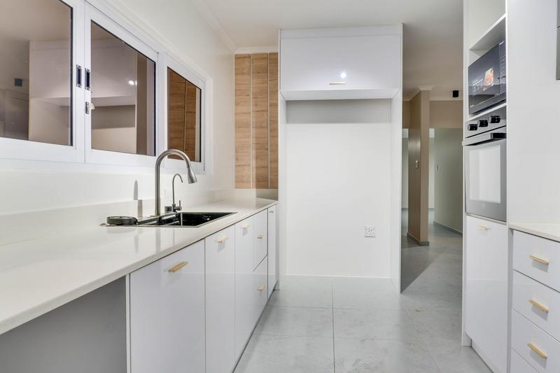 4 Bedroom Property for Sale in Glen Marais Gauteng