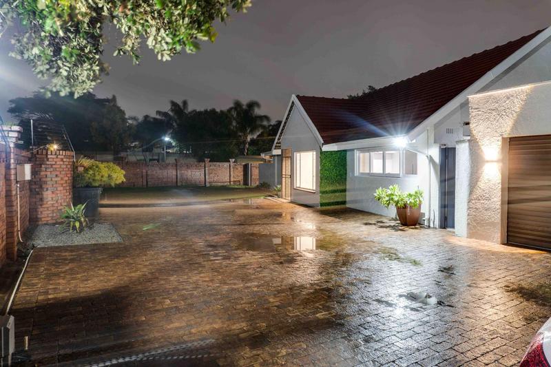 4 Bedroom Property for Sale in Glen Marais Gauteng