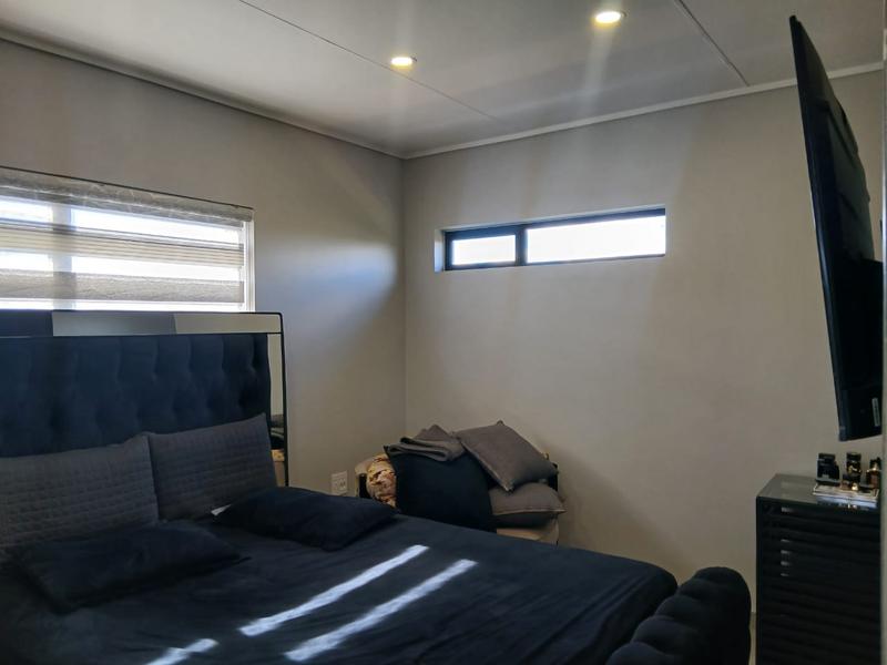 4 Bedroom Property for Sale in Lotus Gardens Gauteng
