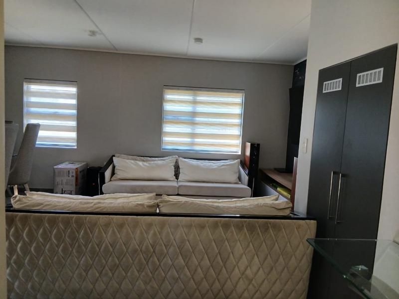 4 Bedroom Property for Sale in Lotus Gardens Gauteng
