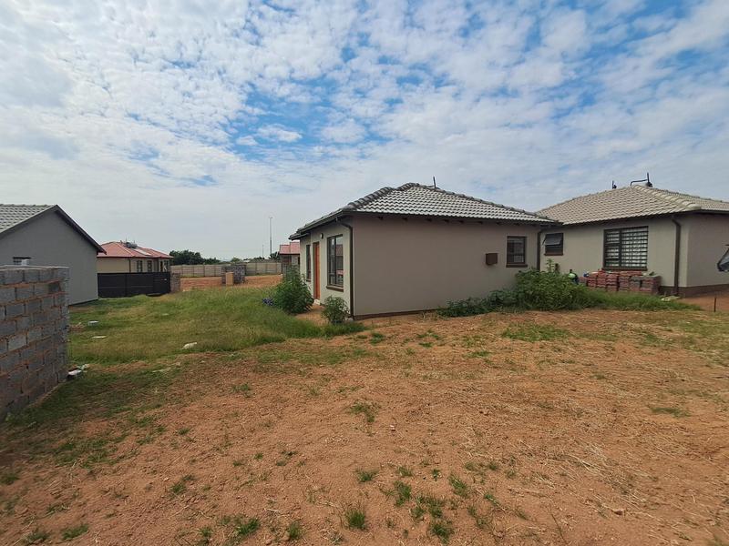 3 Bedroom Property for Sale in Windmill Park Gauteng