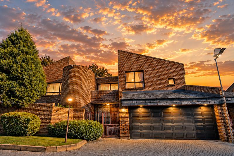 5 Bedroom Property for Sale in Bedfordview Gauteng