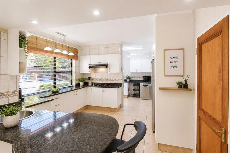 5 Bedroom Property for Sale in Bedfordview Gauteng