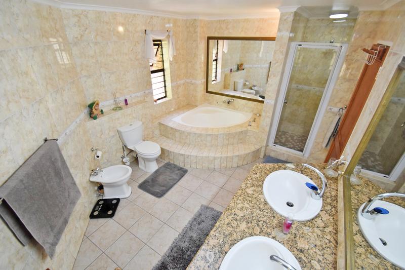 5 Bedroom Property for Sale in Bedfordview Gauteng