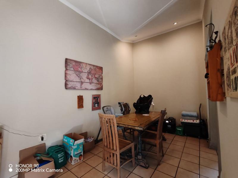 2 Bedroom Property for Sale in Glen Marais Gauteng