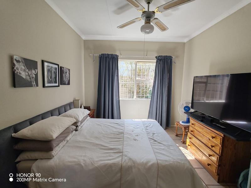 2 Bedroom Property for Sale in Glen Marais Gauteng