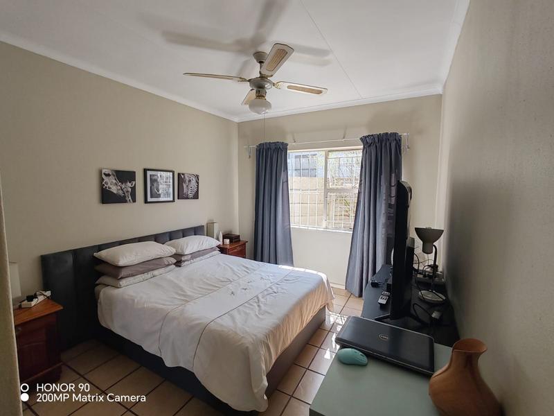 2 Bedroom Property for Sale in Glen Marais Gauteng