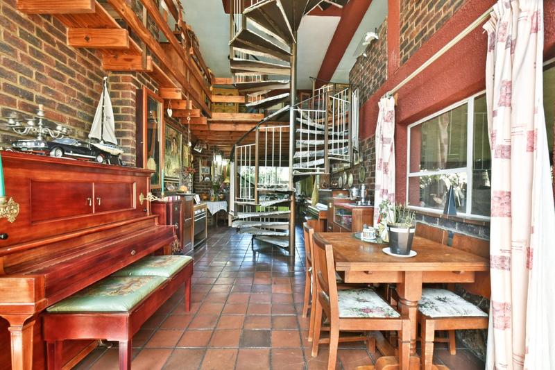 5 Bedroom Property for Sale in Glenvista Gauteng