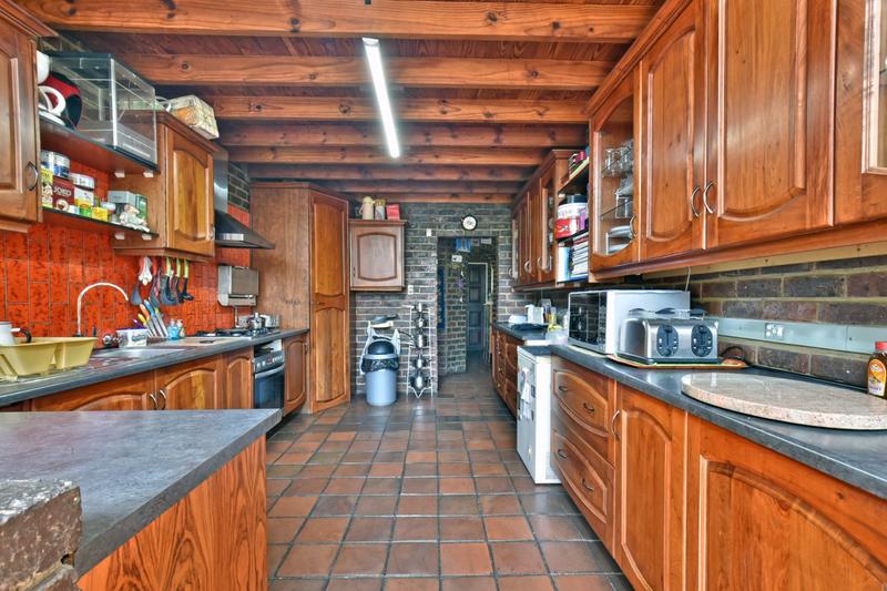 5 Bedroom Property for Sale in Glenvista Gauteng