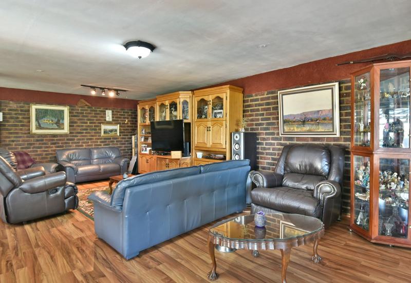 5 Bedroom Property for Sale in Glenvista Gauteng