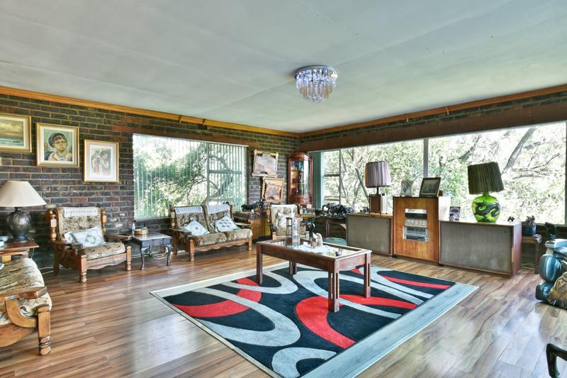 5 Bedroom Property for Sale in Glenvista Gauteng