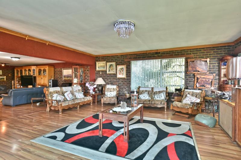 5 Bedroom Property for Sale in Glenvista Gauteng