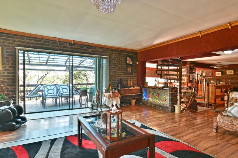 5 Bedroom Property for Sale in Glenvista Gauteng