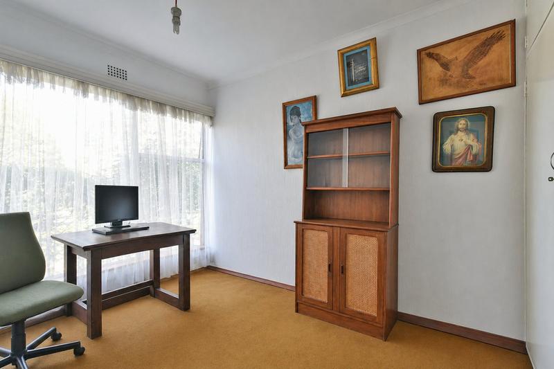 5 Bedroom Property for Sale in Glenvista Gauteng