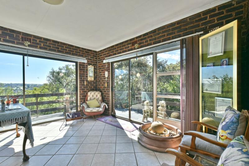 5 Bedroom Property for Sale in Glenvista Gauteng