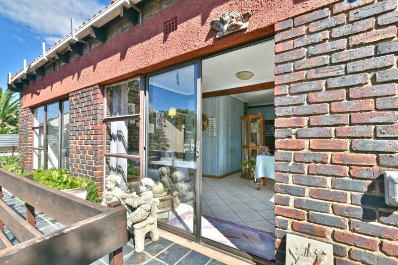 5 Bedroom Property for Sale in Glenvista Gauteng
