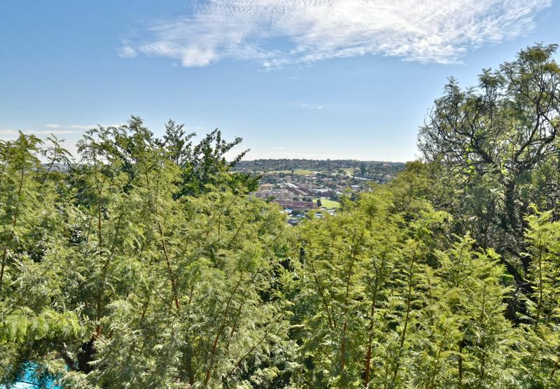 5 Bedroom Property for Sale in Glenvista Gauteng