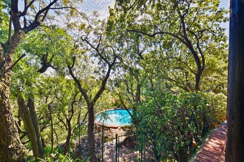 5 Bedroom Property for Sale in Glenvista Gauteng