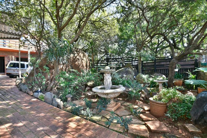 5 Bedroom Property for Sale in Glenvista Gauteng