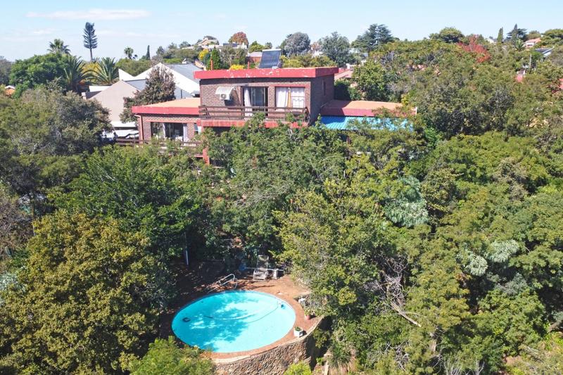 5 Bedroom Property for Sale in Glenvista Gauteng