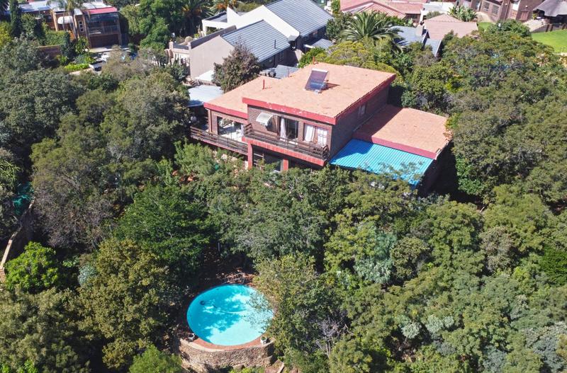 5 Bedroom Property for Sale in Glenvista Gauteng