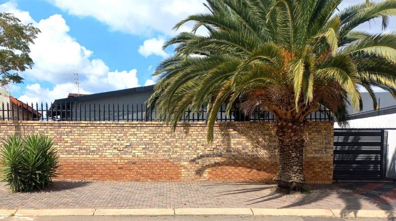 3 Bedroom Property for Sale in Lenasia Gauteng