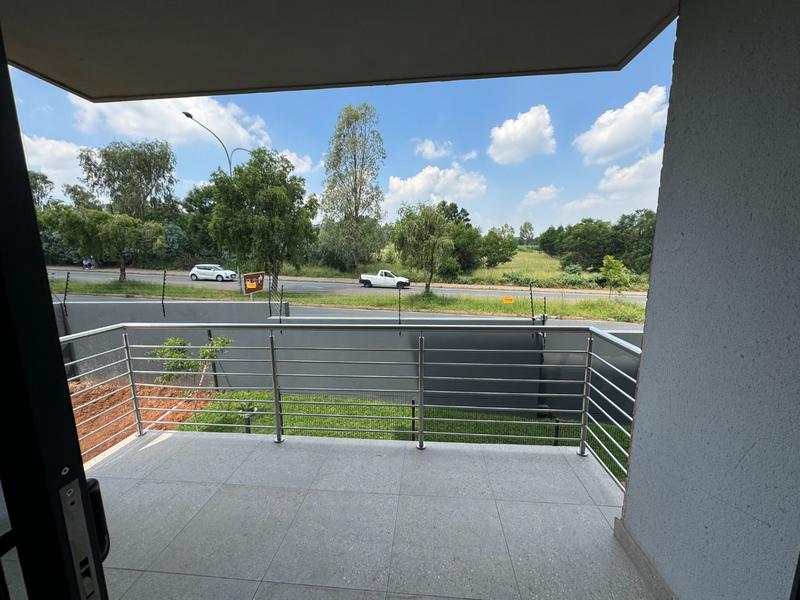 To Let 3 Bedroom Property for Rent in Die Hoewes Gauteng