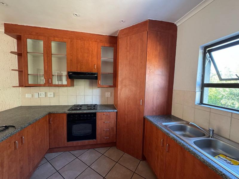 To Let 2 Bedroom Property for Rent in Sunninghill Gauteng
