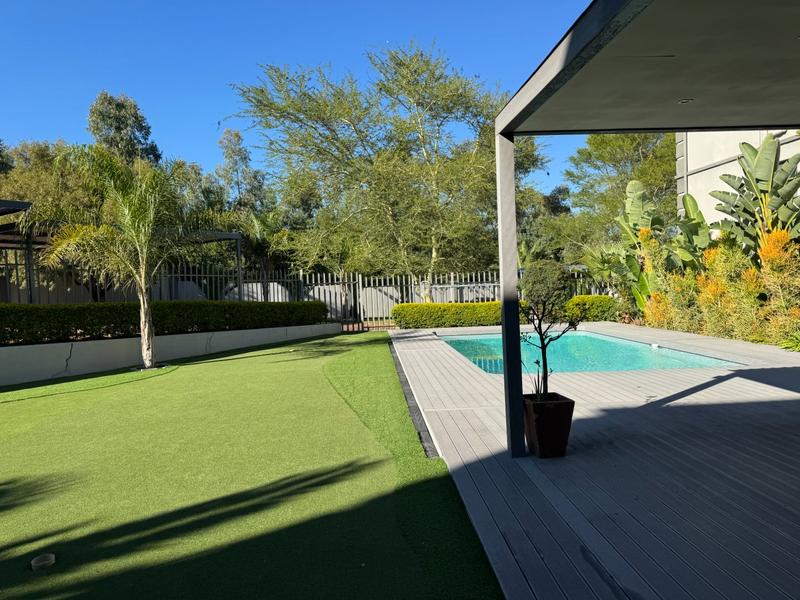 To Let 2 Bedroom Property for Rent in Sunninghill Gauteng