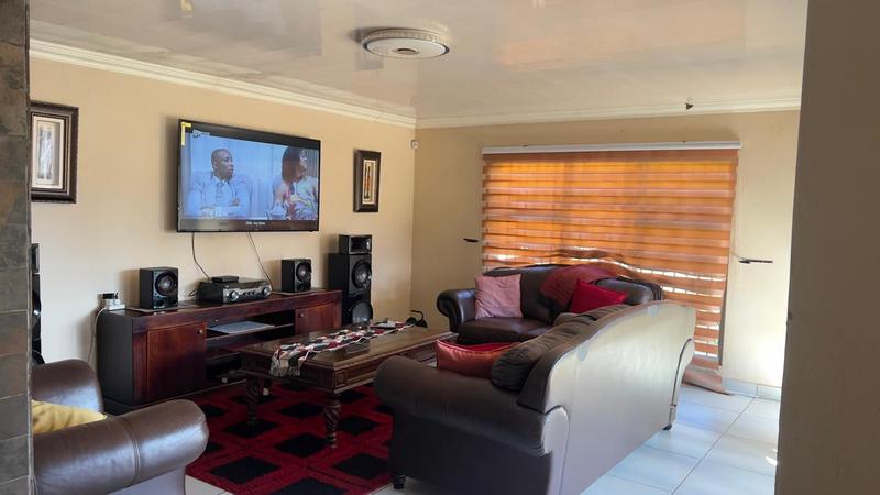 4 Bedroom Property for Sale in The Orchards Gauteng