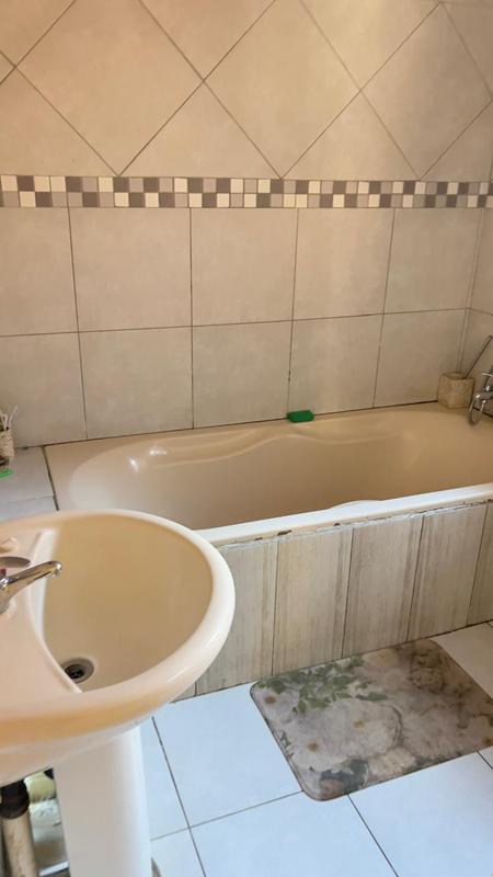 4 Bedroom Property for Sale in The Orchards Gauteng