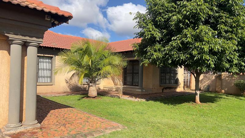 4 Bedroom Property for Sale in The Orchards Gauteng