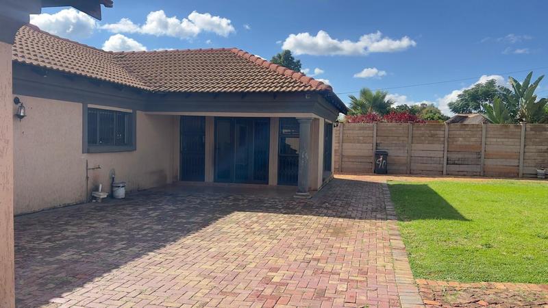 4 Bedroom Property for Sale in The Orchards Gauteng