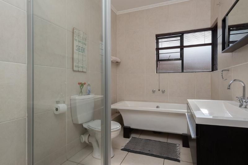 2 Bedroom Property for Sale in Glenvista Gauteng