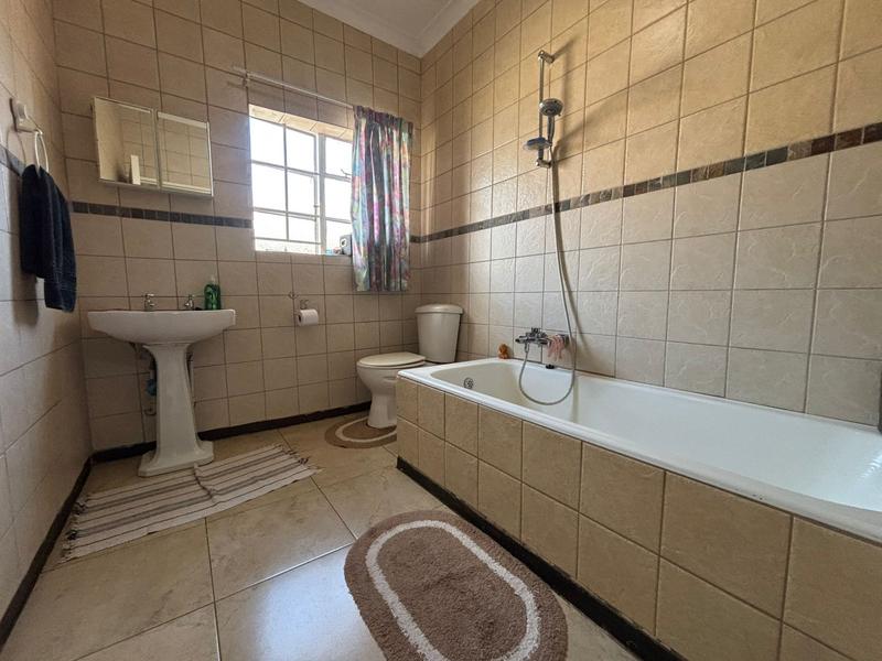 2 Bedroom Property for Sale in Whiteridge Gauteng