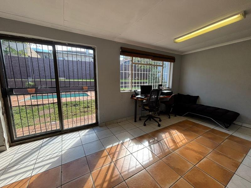 2 Bedroom Property for Sale in Whiteridge Gauteng