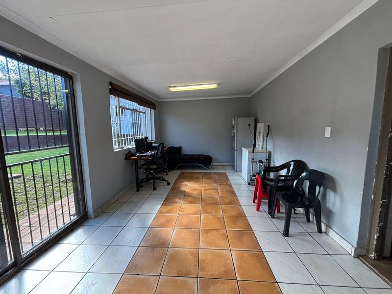 2 Bedroom Property for Sale in Whiteridge Gauteng