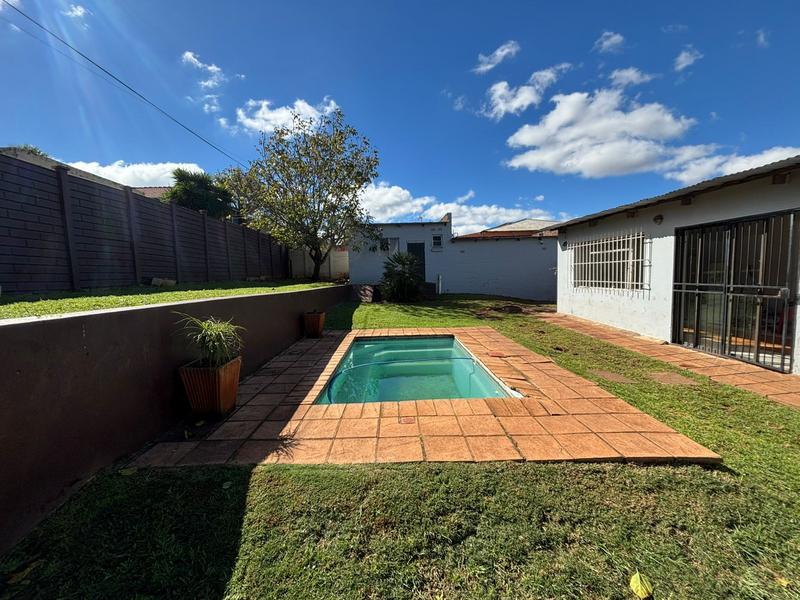 2 Bedroom Property for Sale in Whiteridge Gauteng