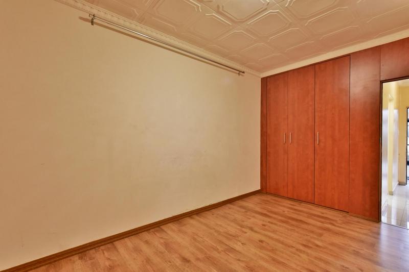 1 Bedroom Property for Sale in New Redruth Gauteng