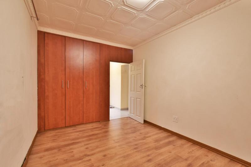 1 Bedroom Property for Sale in New Redruth Gauteng