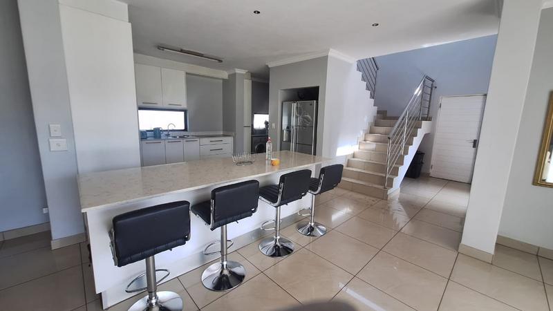 To Let 3 Bedroom Property for Rent in Midstream Ridge Gauteng