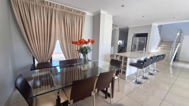 To Let 3 Bedroom Property for Rent in Midstream Ridge Gauteng