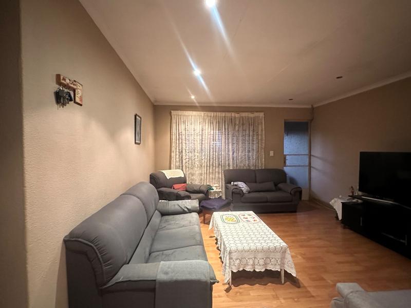 2 Bedroom Property for Sale in Eden Glen Gauteng
